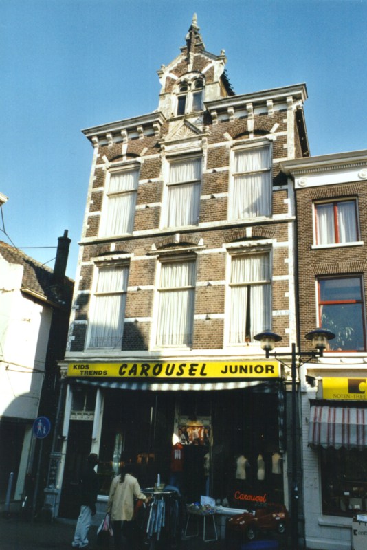 51/26 Hoogstraat 182
