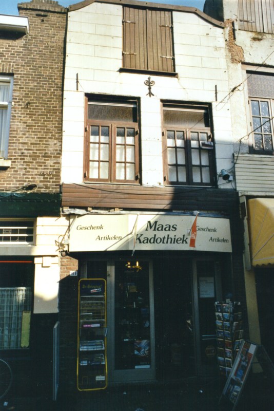 52/02 Hoogstraat 168

