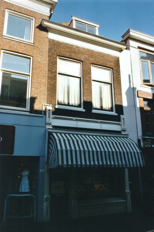 52/23 Hoogstraat 126
