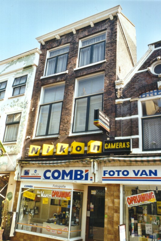 49/02 Hoogstraat 106
