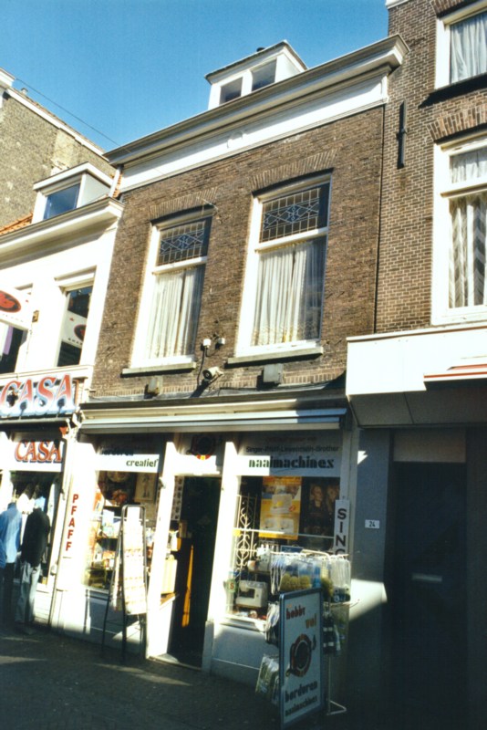 51/04 Hoogstraat 26
