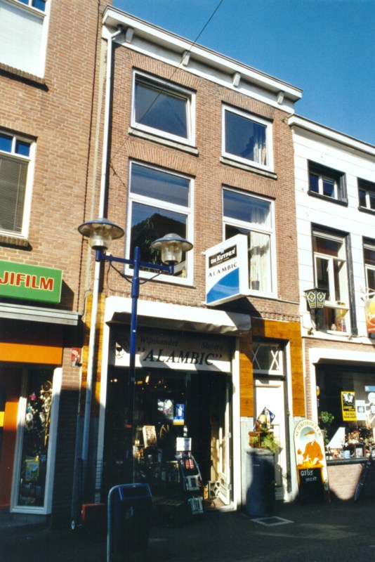 53/17 Hoogstraat 139
