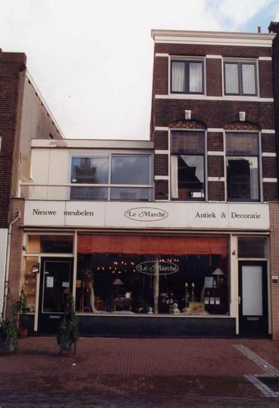 B156-00 Broersveld 156
